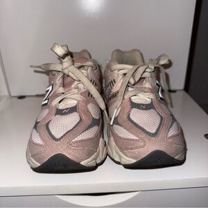 New Balance Kids' Beige and Gray Sneakers